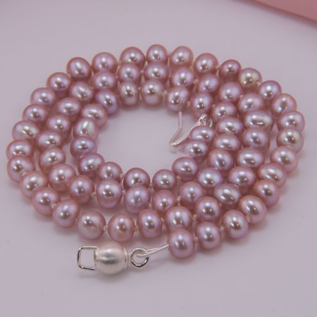 Perlenkette, ovale Perlen, Lavendel